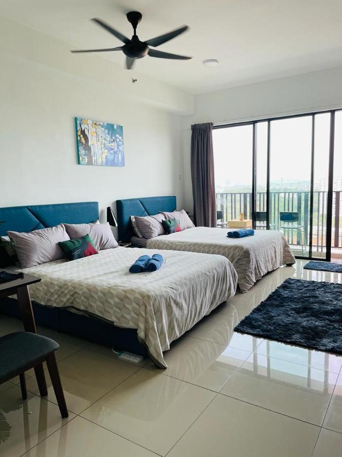 Homestay I-City Cantik, Tenang, Wifi, 4K Smart Tv, Netflix, Coway, Free Parking Shah Alam Esterno foto