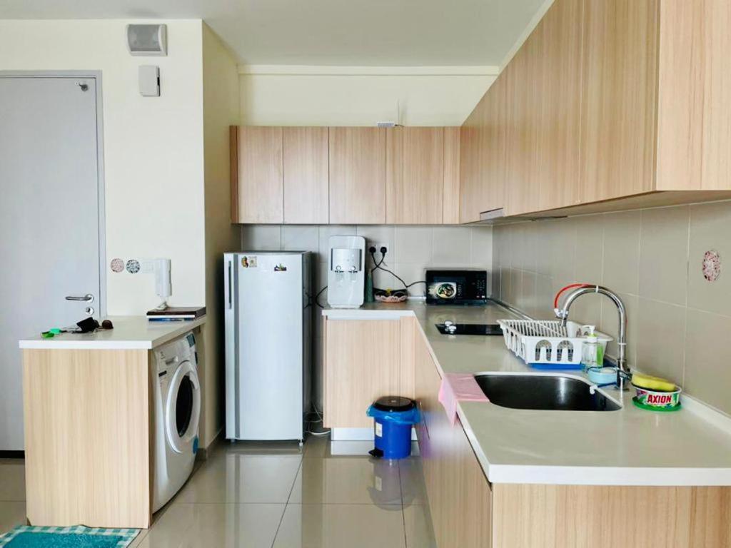 Homestay I-City Cantik, Tenang, Wifi, 4K Smart Tv, Netflix, Coway, Free Parking Shah Alam Esterno foto