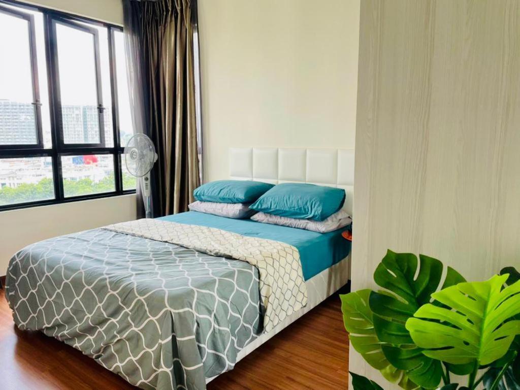 Homestay I-City Cantik, Tenang, Wifi, 4K Smart Tv, Netflix, Coway, Free Parking Shah Alam Esterno foto