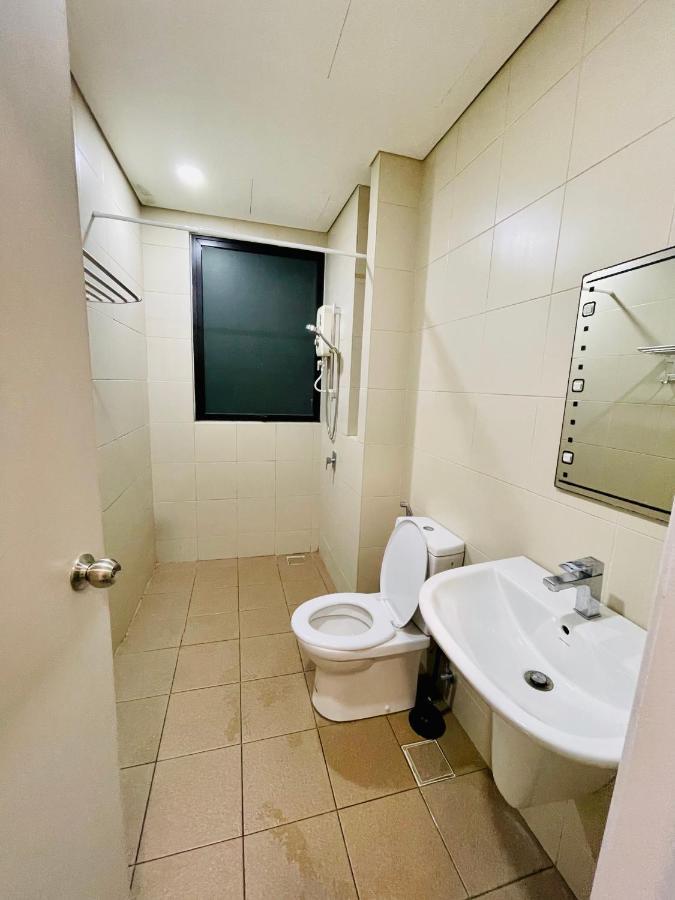 Homestay I-City Cantik, Tenang, Wifi, 4K Smart Tv, Netflix, Coway, Free Parking Shah Alam Esterno foto